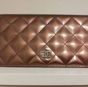 Chanel wallet Quilted patent leather